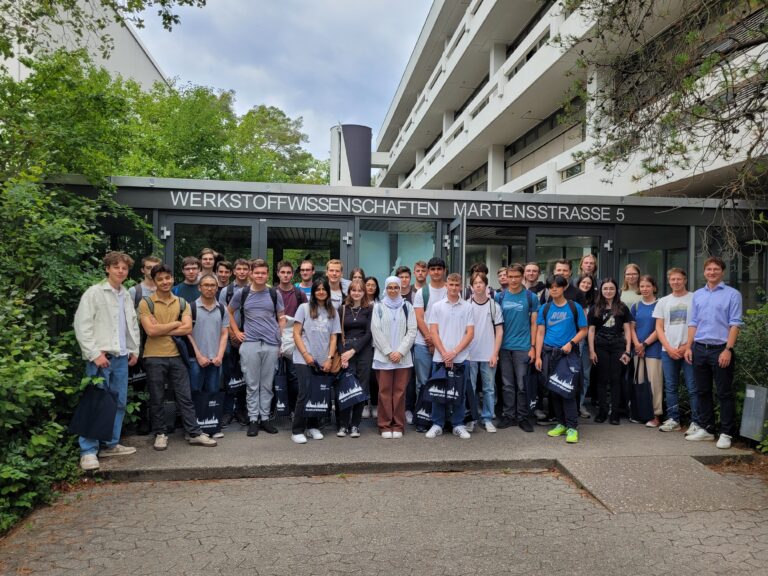 Schulbesuch der FOS/BOS Erlangen